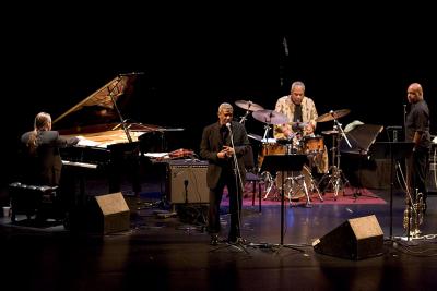 Billy Bang and his quintet on stage before a performance during OM 11, San Francisco CA (2005)