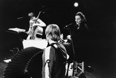 Håkon Thelin, Frode Haltli, and Maja Ratkje perform at OM 12