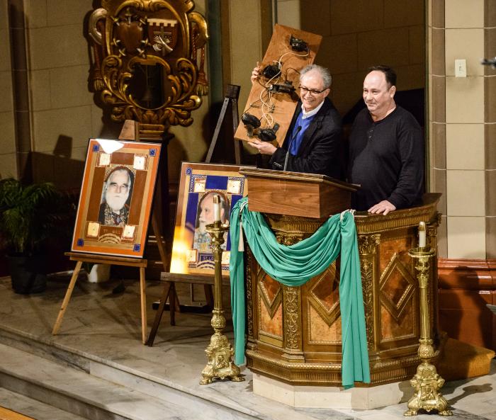 Charles Amirkhanian presenting the OMIE award to William Winant during OM 22, San Francisco CA (February 18, 2017)