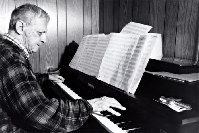 Leo Ornstein playing his piano, Brownsville TX, 1981