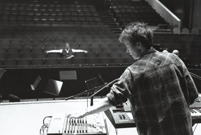 A half length portrait of Laurie Anderson during rehearsal prior to Other Minds 3, San Francisco CA (1996)